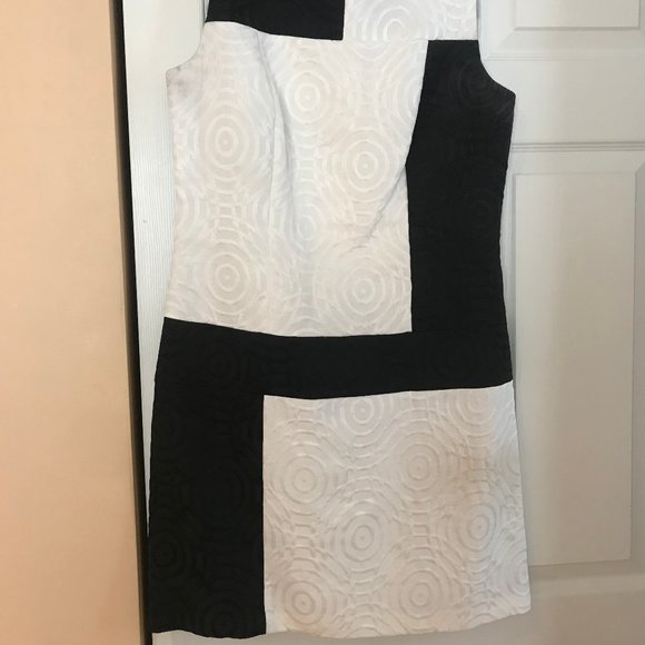 JAX drees - Picture 2 of 2